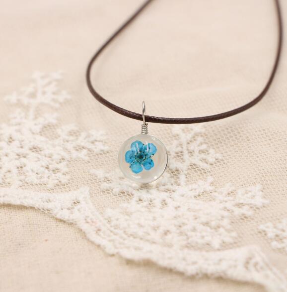 Handmade Boho Resin Necklace with Dried Gypsophila Flower Pendant for Women