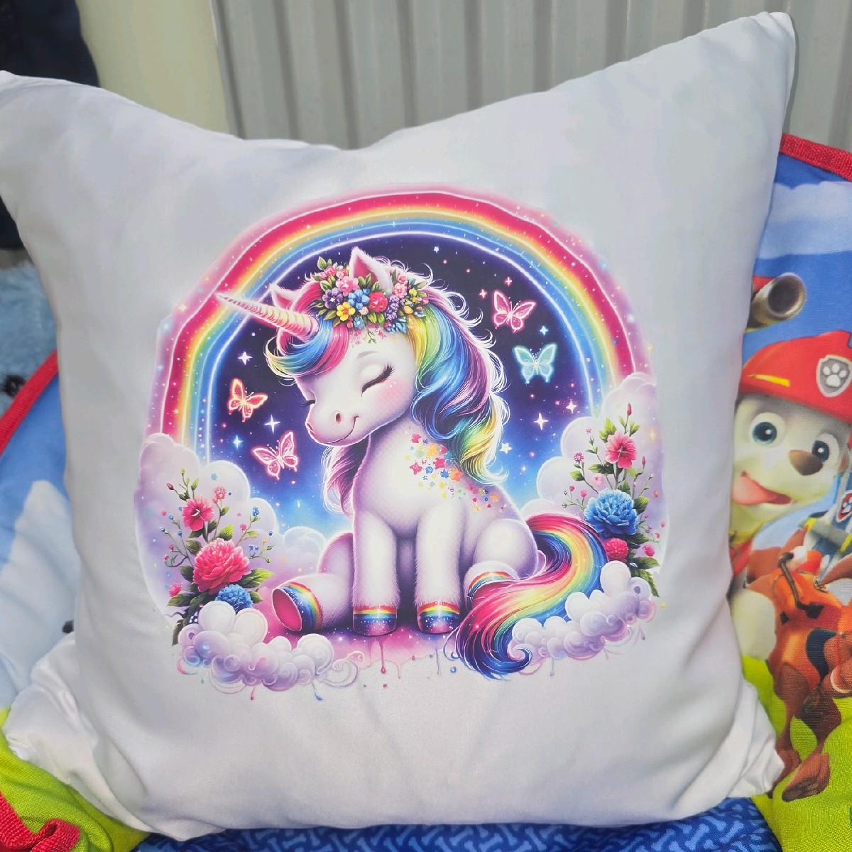 Whimsical Unicorn Dreams: Vibrant Colourful 40x40cm Pillowcase Cover for Girls' Cushion