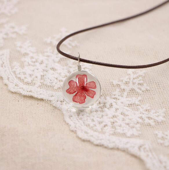 Handmade Boho Resin Necklace with Dried Gypsophila Flower Pendant for Women